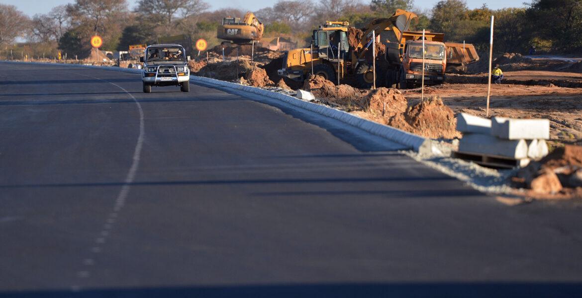 Construction of Internal Roads in Tloweng